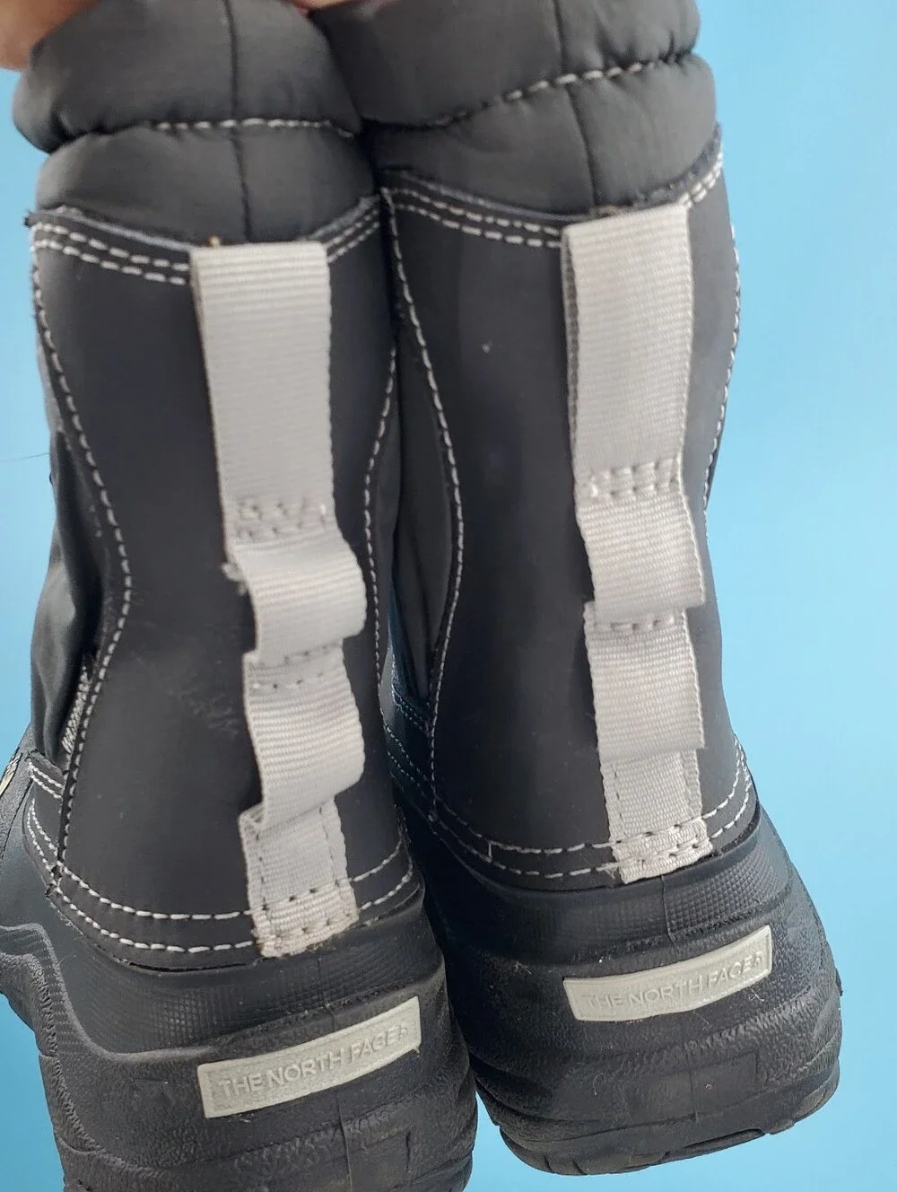North Face boy's weatherproof snow boots 11